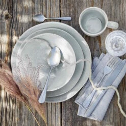 Besteck-Set 4-tlg. Matt STILETTO In Silber 15 Besteck-Set 4-tlg. Matt STILETTO In Silber -Wohndekoration Geschäft butlers besteck set 4 tlg matt stiletto in silber 7